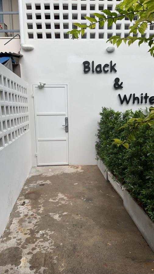 Mr Black & Ms White -Self Check In Accommodation بانكوك المظهر الخارجي الصورة