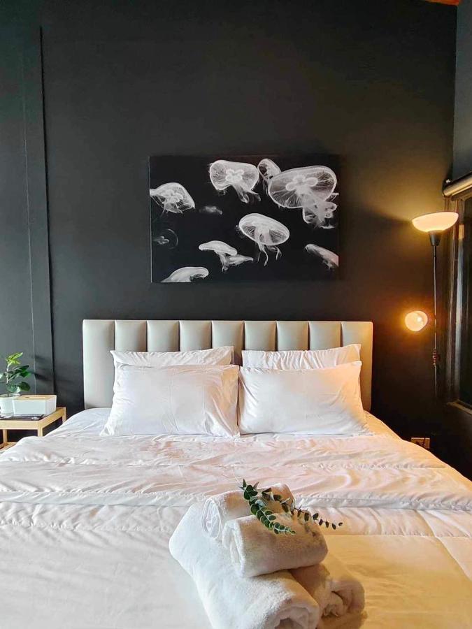 Mr Black & Ms White -Self Check In Accommodation بانكوك المظهر الخارجي الصورة