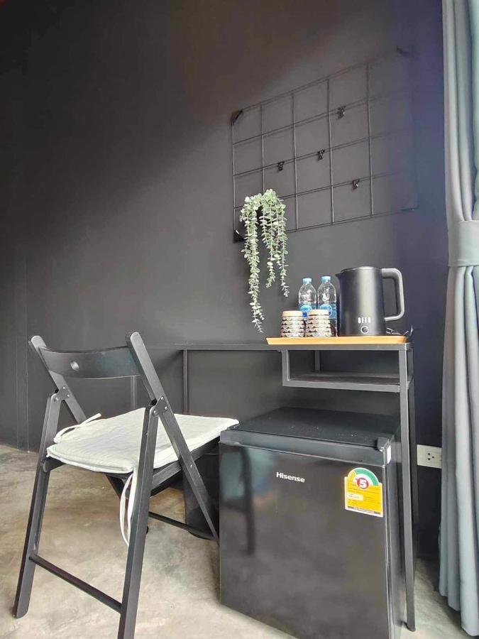 Mr Black & Ms White -Self Check In Accommodation بانكوك المظهر الخارجي الصورة
