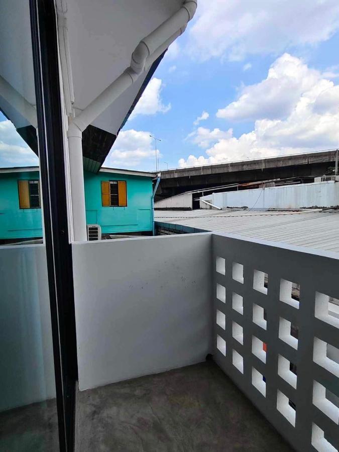 Mr Black & Ms White -Self Check In Accommodation بانكوك المظهر الخارجي الصورة
