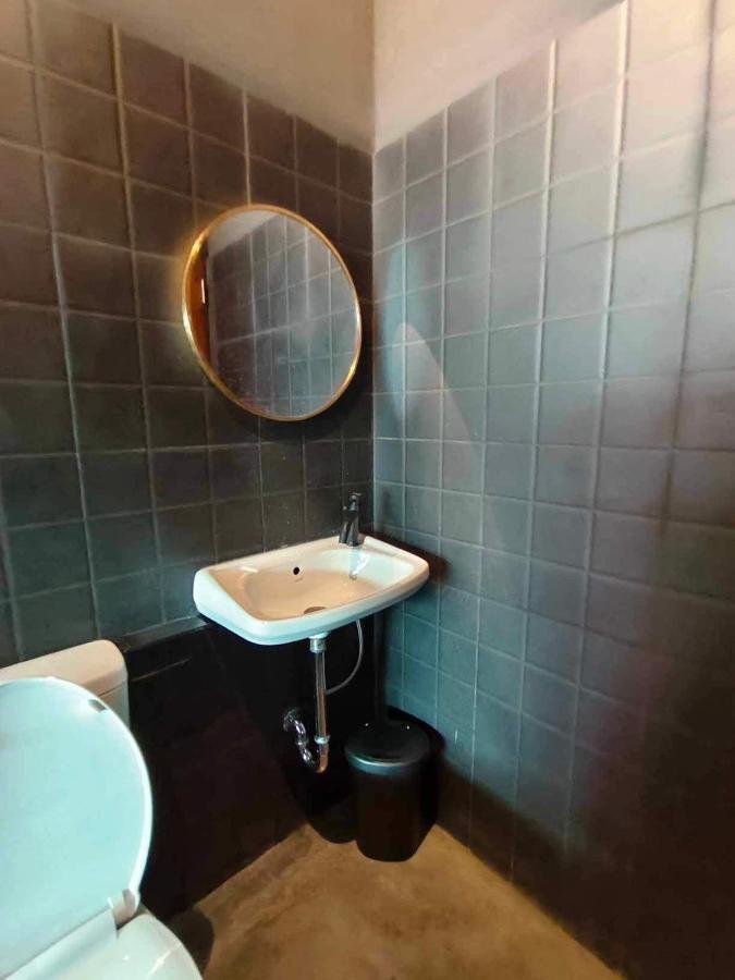 Mr Black & Ms White -Self Check In Accommodation بانكوك المظهر الخارجي الصورة