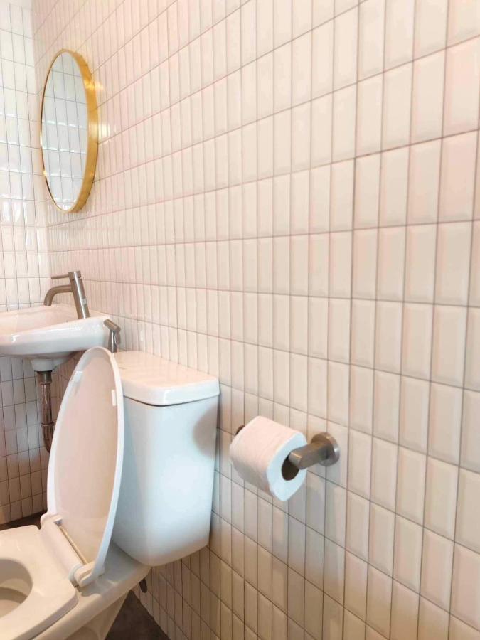 Mr Black & Ms White -Self Check In Accommodation بانكوك المظهر الخارجي الصورة